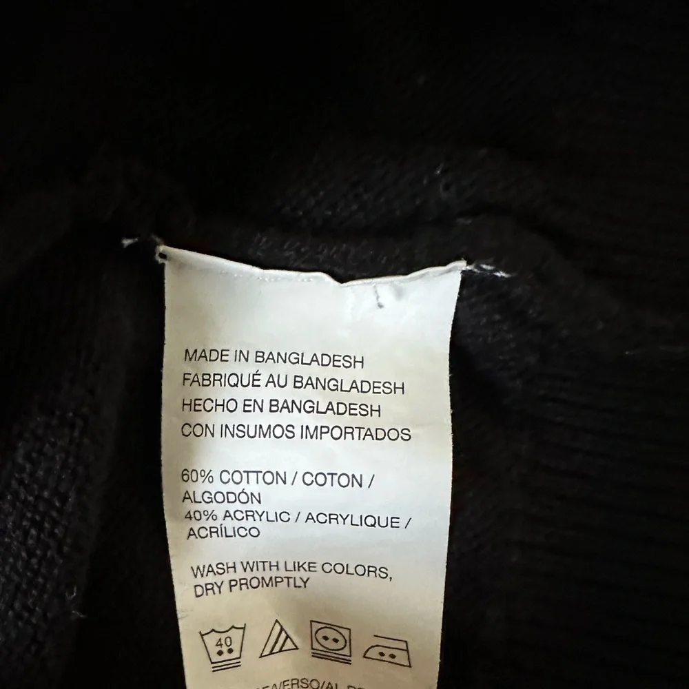 Van‎ Heusen Men's Black Sweater. Size Medium Excellent condition.